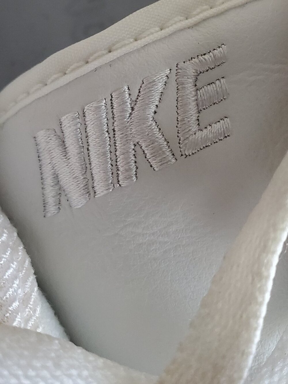 Nike Air Zoom Infiltrator White Lace Up Low Top Sneakers SZ 8.5 - Picture 9 of 10